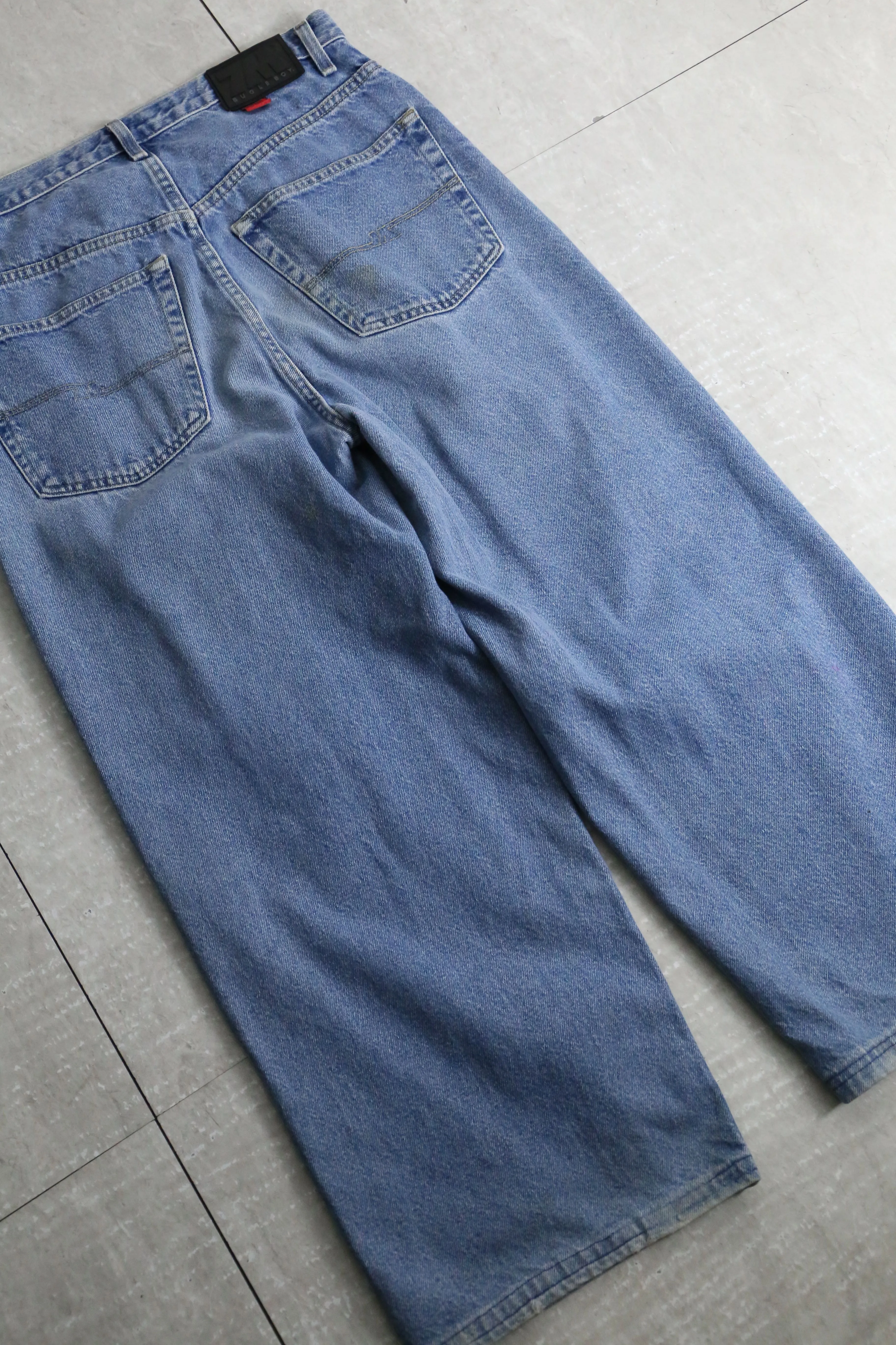 blue wide silhouette denim pants