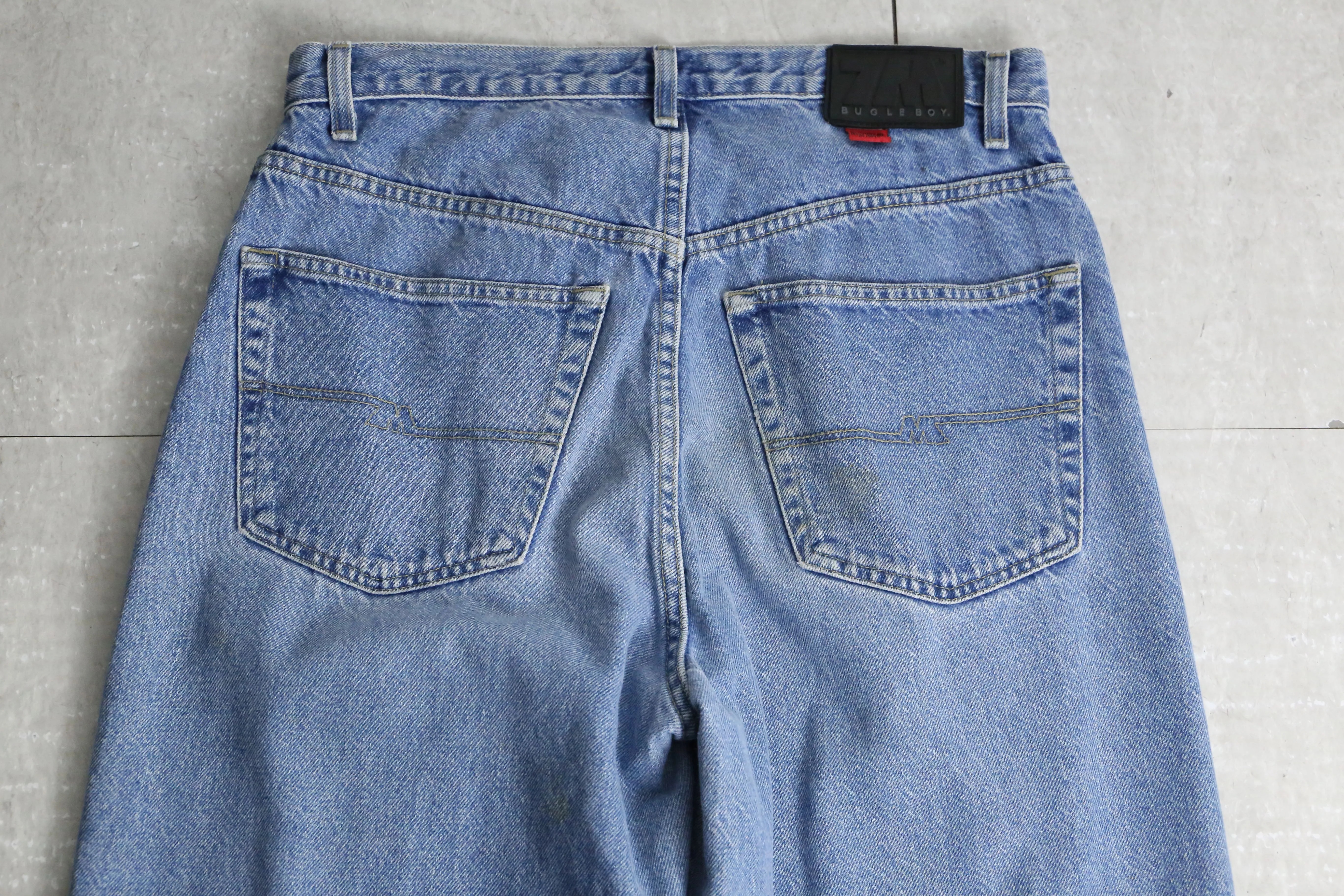 blue wide silhouette denim pants