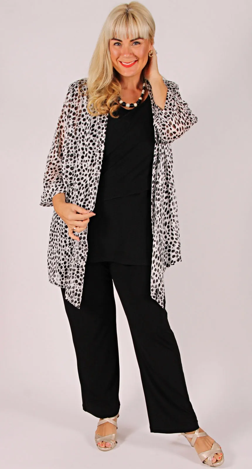 Edwina Edge to Edge Jacket Black | White